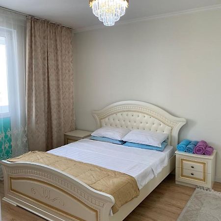 Apartment In אלמטי מראה חיצוני תמונה