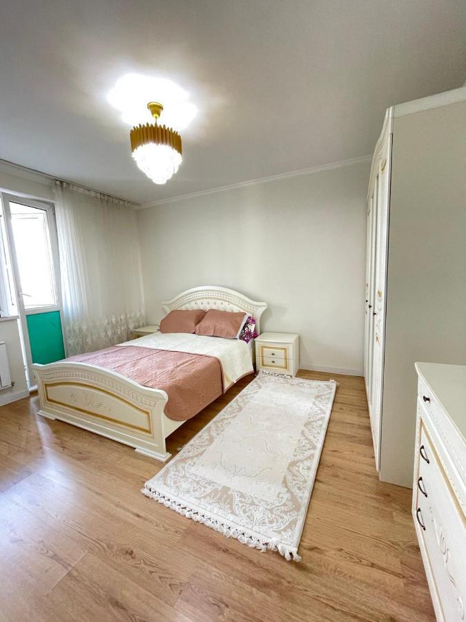 Apartment In אלמטי מראה חיצוני תמונה