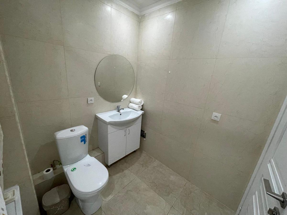 Apartment In אלמטי מראה חיצוני תמונה